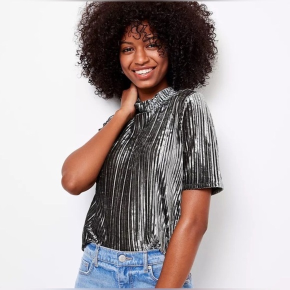 Spring Velvet LOFT Velvet Mock Neck Short Sleeve Ribbed Pleated Top - Picture 1 of 5